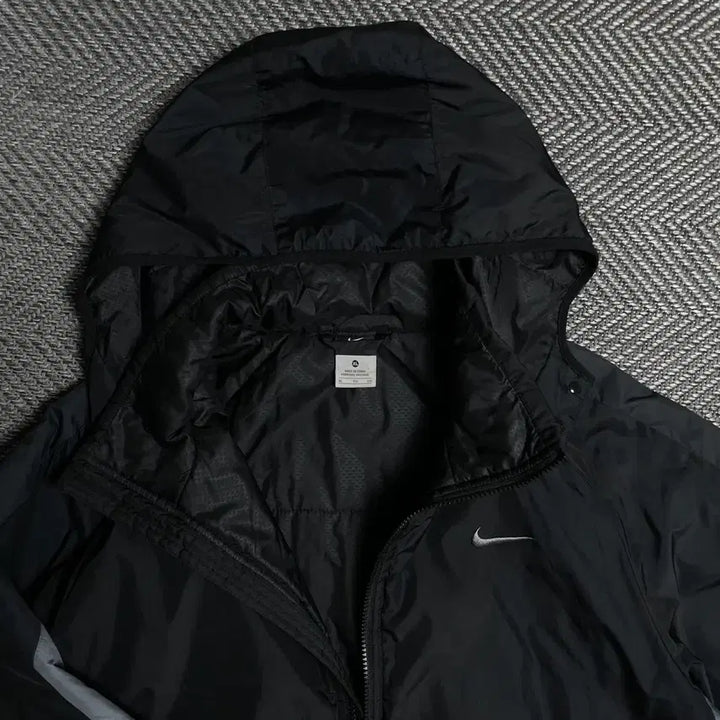 [BUNJANG] Nike Swoosh Storm-FIT Colorblock Hooded Windbreaker / 나이키 스우시 스톰핏 배색 디테일 후드 바람막이o 5396