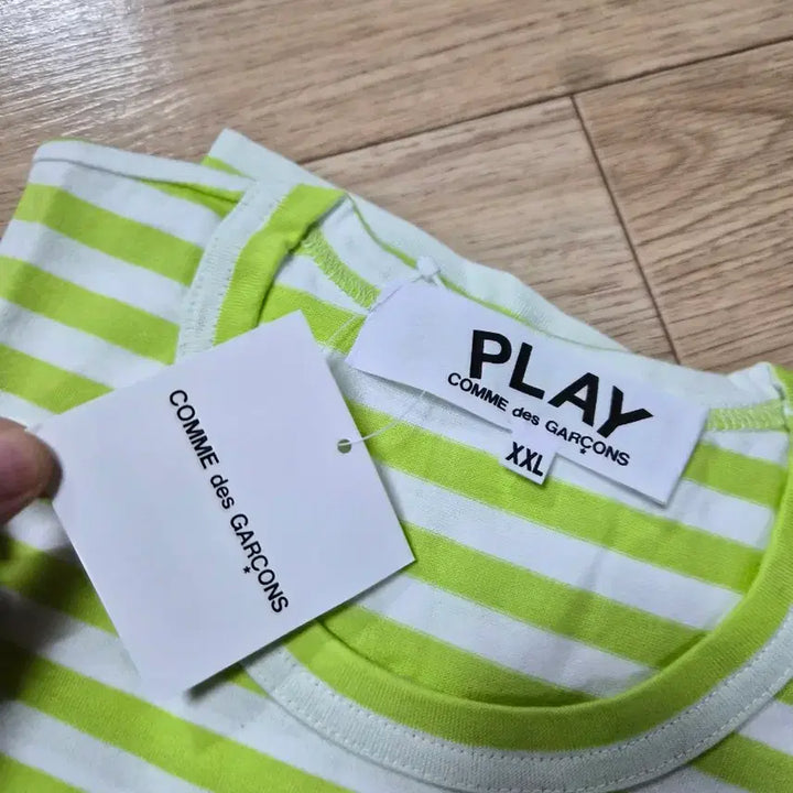 [BUNJANG] Comme des Garcons Play Stripe T-shirt XXL Lime / 새상품)꼼데가르송 플레이 스트라이프 반팔티 XXL 라임