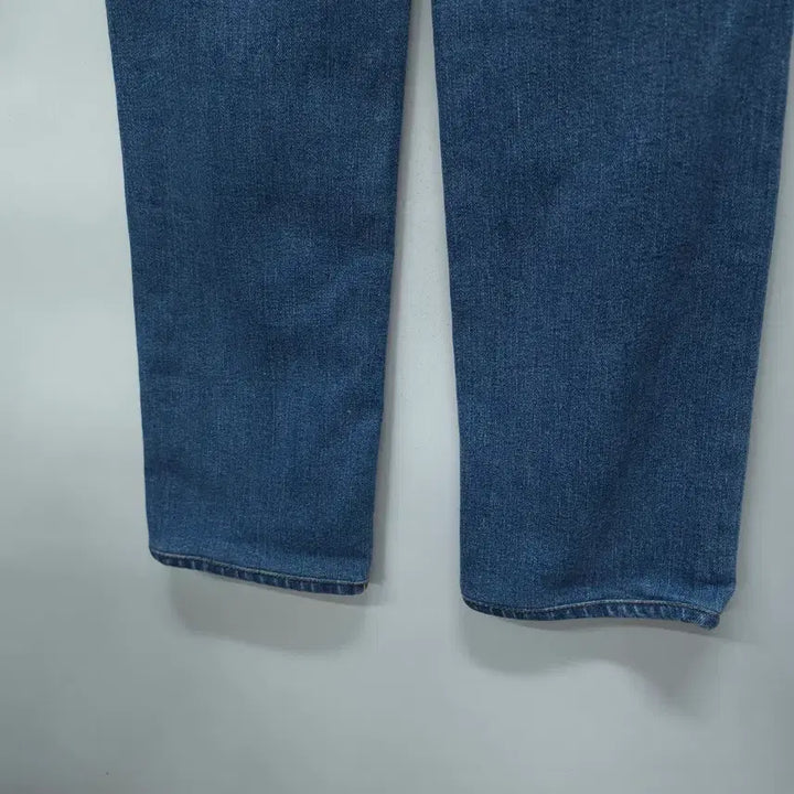 [BUNJANG] Guess Classic Back Logo Patch Denim Pants (29) / 게스 남여공용 클래식 백로고 와펜 중청 데님 팬츠(29)