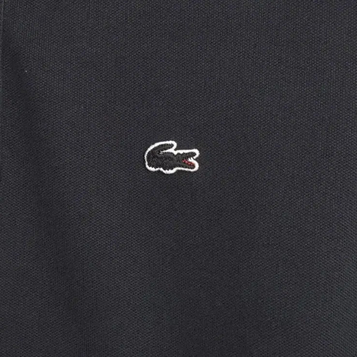 [SOLD OUT] 라코스테 여성 슬림핏 5버튼 카라티 블랙