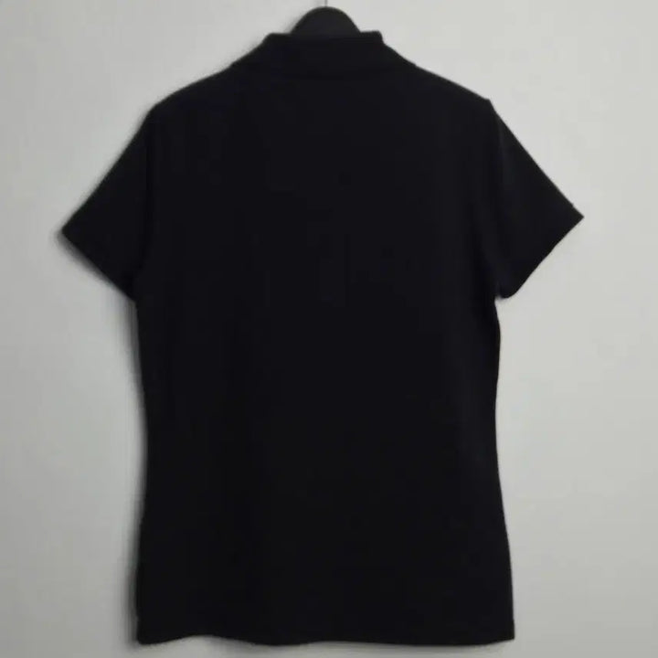 [SOLD OUT] 라코스테 여성 슬림핏 5버튼 카라티 블랙