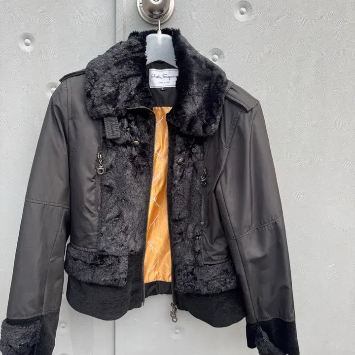 [BUNJANG] Ferragamo Black Fur Jacket / 페레가모 퍼자켓