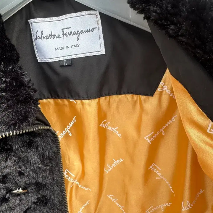 [BUNJANG] Ferragamo Black Fur Jacket / 페레가모 퍼자켓