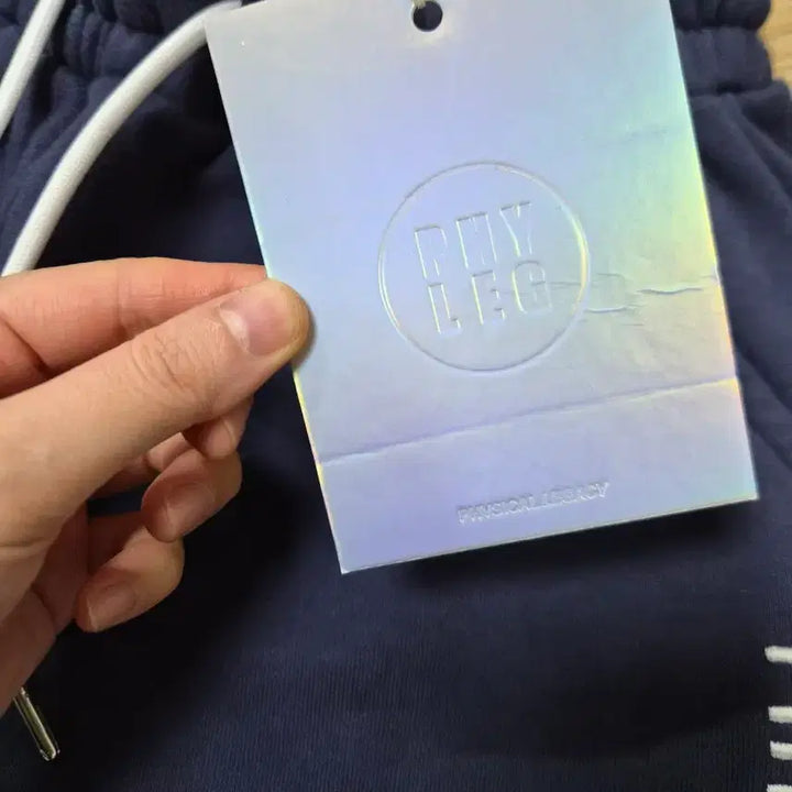 [BUNJANG] Physical Legacy Navy Shorts - New / 피지컬레가시 네이비 반바지 새상품 M