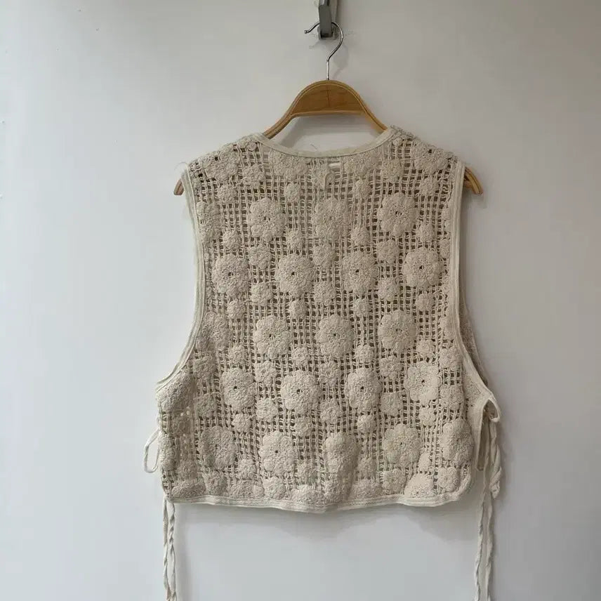 [BUNJANG] VAULT IN SEOUL Crochet Knit Top / VAULT IN SEOUL 크로셰 뜨개 탑