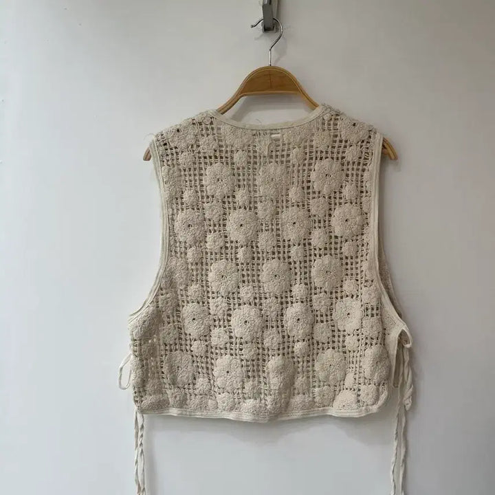[BUNJANG] VAULT IN SEOUL Crochet Knit Top / VAULT IN SEOUL 크로셰 뜨개 탑