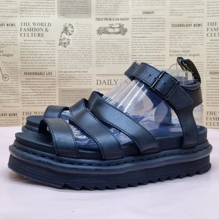 [BUNJANG] Dr. Martens Blair Black Brando Sandals / 닥터마틴 블레어 블랙 브란도 샌들39 255