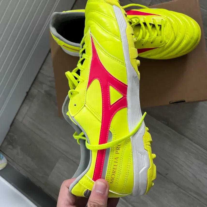 [BUNJANG] Mizuno Morelia 2 Pro TF Soccer Cleats / 미즈노 모렐리아 2 프로 as TF