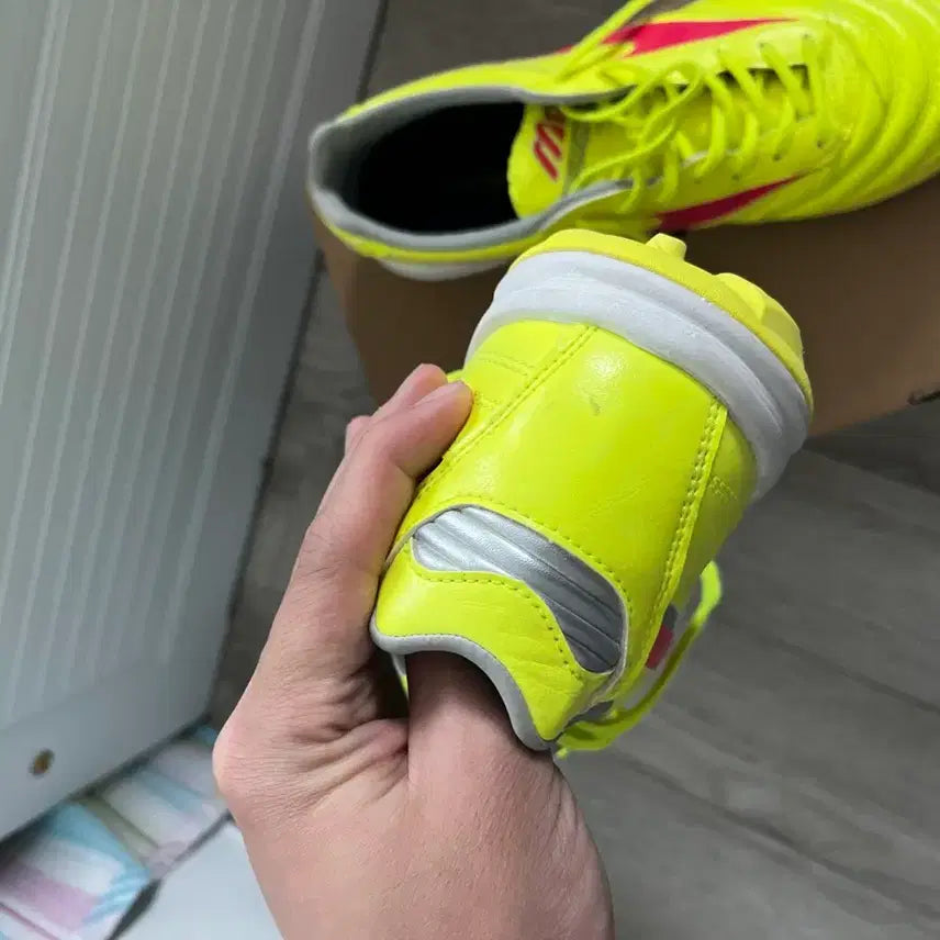 [BUNJANG] Mizuno Morelia 2 Pro TF Soccer Cleats / 미즈노 모렐리아 2 프로 as TF