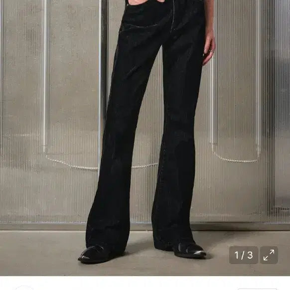 [BUNJANG] Elmood Slash Flare Denim Velvetine Black / 44) 엘무드 슬래시 플레어 데님 벨벳틴 블랙