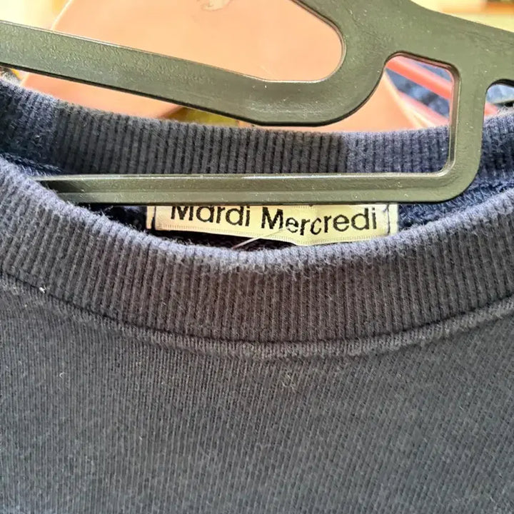 [BUNJANG] Mardi Mercredi Navy Sweatshirt / 마르디 메크르디 네이비 맨투맨