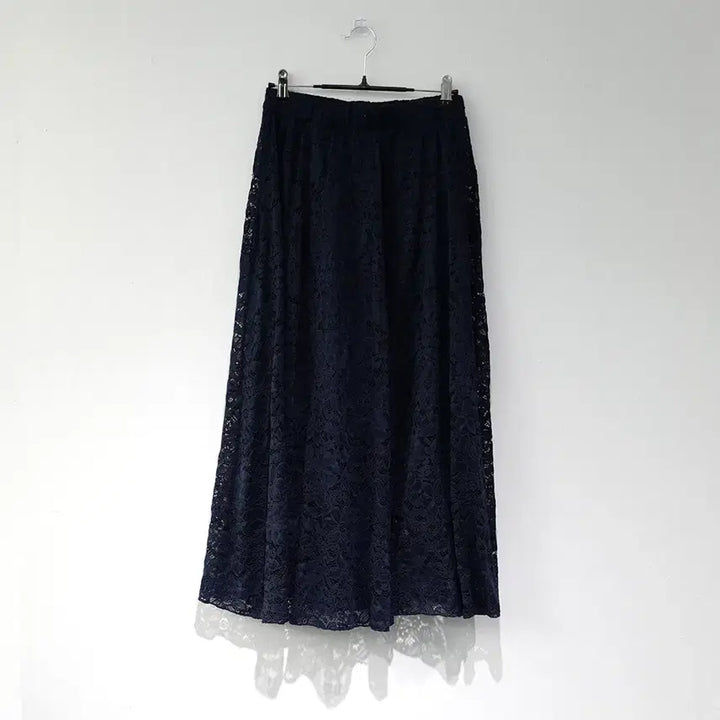 [BUNJANG] Floral Lace Navy Long Skirt / 플라워 레이스 네이비 롱 스커트
