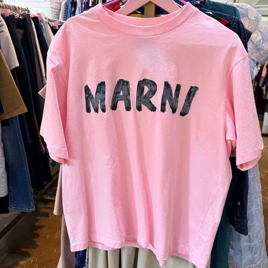 [SOLD OUT] 마르니 핑크 로고 반팔 티셔츠