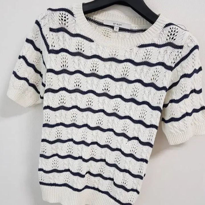 [SOLD OUT] 온앤온 정품 여성 라운드니트