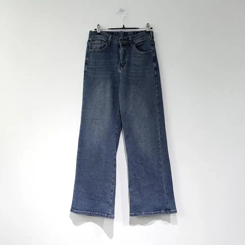 [BUNJANG] Mid-Wash Straight Leg Denim Pants / 뒷밴딩 중청 일자 데님 팬츠