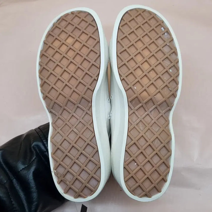 [BUNJANG] Christine Moonbay White Sneakers 250 / 크리스틴 문베이 화이트 스니커즈 250