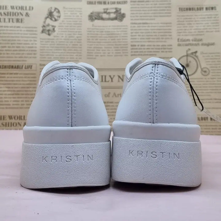[BUNJANG] Christine Moonbay White Sneakers 250 / 크리스틴 문베이 화이트 스니커즈 250