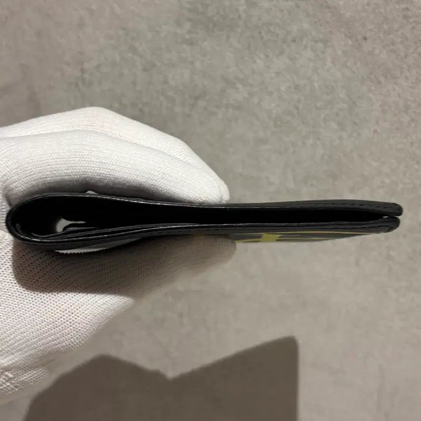 [BUNJANG] Louis Vuitton Circle Logo Wallet / { OS } 루이비통 서클로고 반지갑