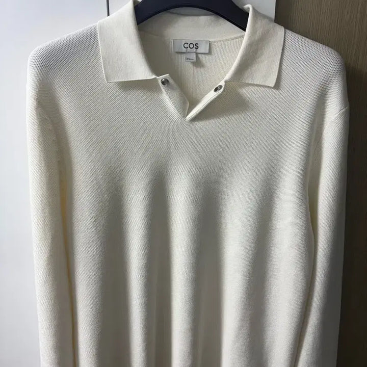 [SOLD OUT] COS 허니콤 니트 폴로 셔츠 오트밀