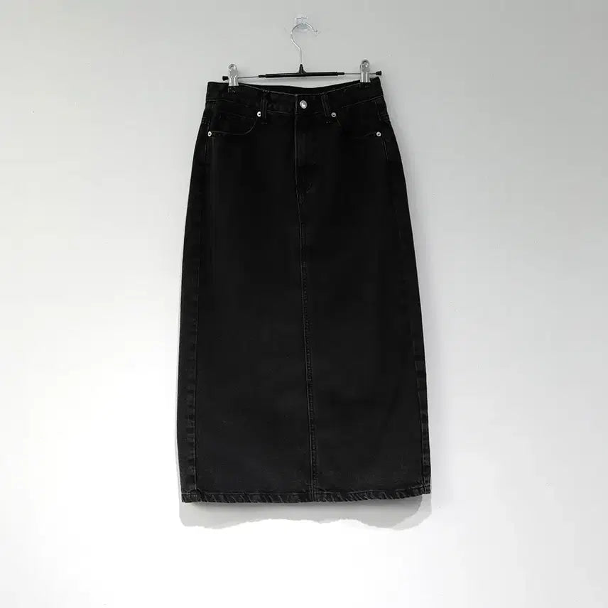 [BUNJANG] A-Line Black Denim Skirt / A라인 흑청 실버 버튼 뒷트임 데님 스커트