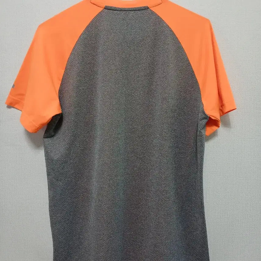 [BUNJANG] Descente Running Short Sleeve T-Shirt / 데상트 러닝 반팔 티셔츠 오렌지/회색
