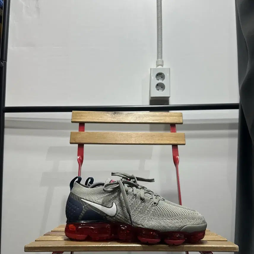 [BUNJANG] Nike Air VaporMax Flyknit Sneakers / 275) 나이키 운동화 남성 에어 베이퍼맥스 플라이니트 카키 레드