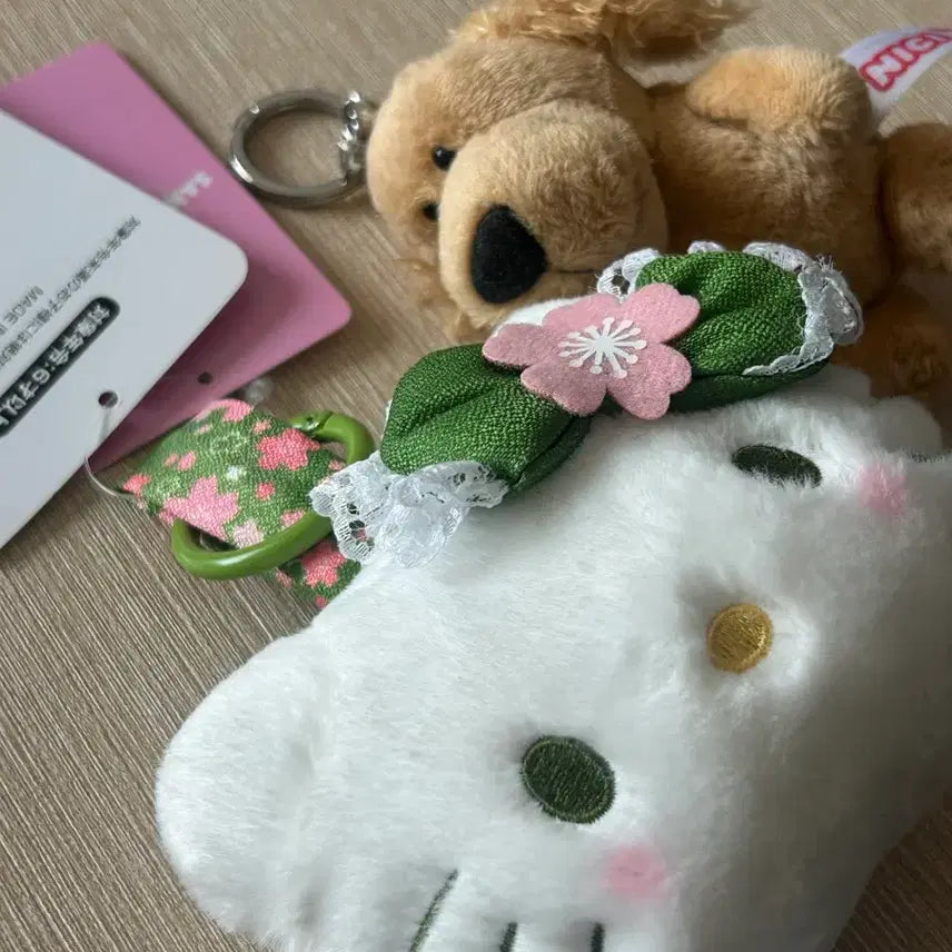 [SOLD OUT] 새제품 일본에서 사온 헬로키티 키링, 강아지 키링