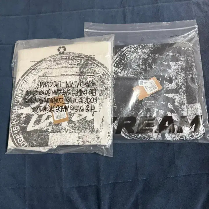[BUNJANG] Stussy Dot Stamp L Black/White T-Shirt / (새상품)(풀구성)스투시 닷 스탬프 L 블랙/화이트 판매합니다