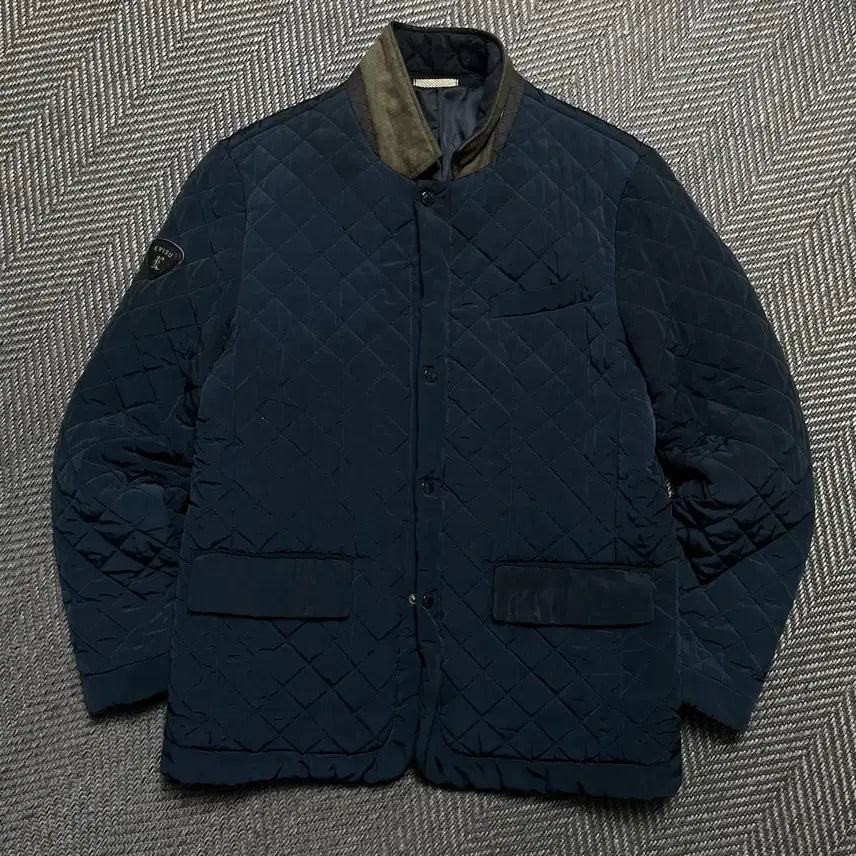 [SOLD OUT] EVISU 에비수 미니멀 뱃지 로고 다이아몬드 퀼팅 자켓y 5392