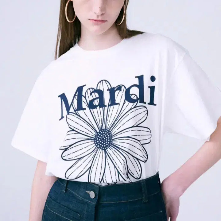 [BUNJANG] Mardi Mercredi Daisy T-shirt / 마르디메크르디 데이지 티셔츠