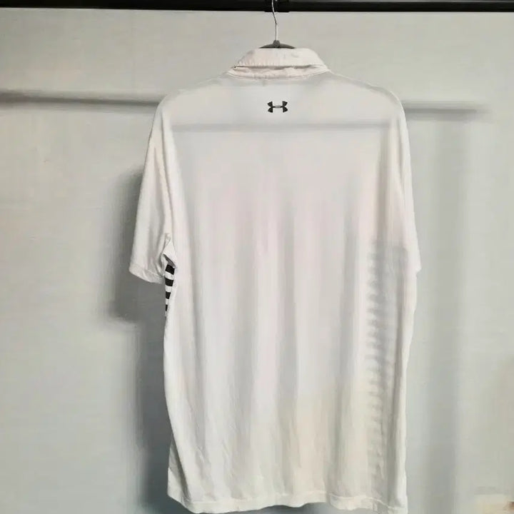 [BUNJANG] Under Armour White Striped Polo Shirt / 언더아머 화이트 스트라이프 반팔 폴로티