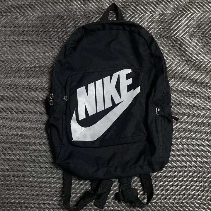 [BUNJANG] Nike Big Logo Classic Youth Backpack Black / 나이키 빅로고 클래식 유스 백팩 블랙y 5397