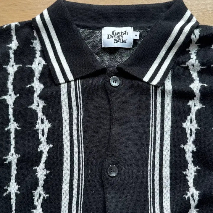 [BUNJANG] KAVISH Striped Half Sleeve Knit Shirt / 카비시 STRIPED HALF SLEEVE KNIT SHIRT BLACK