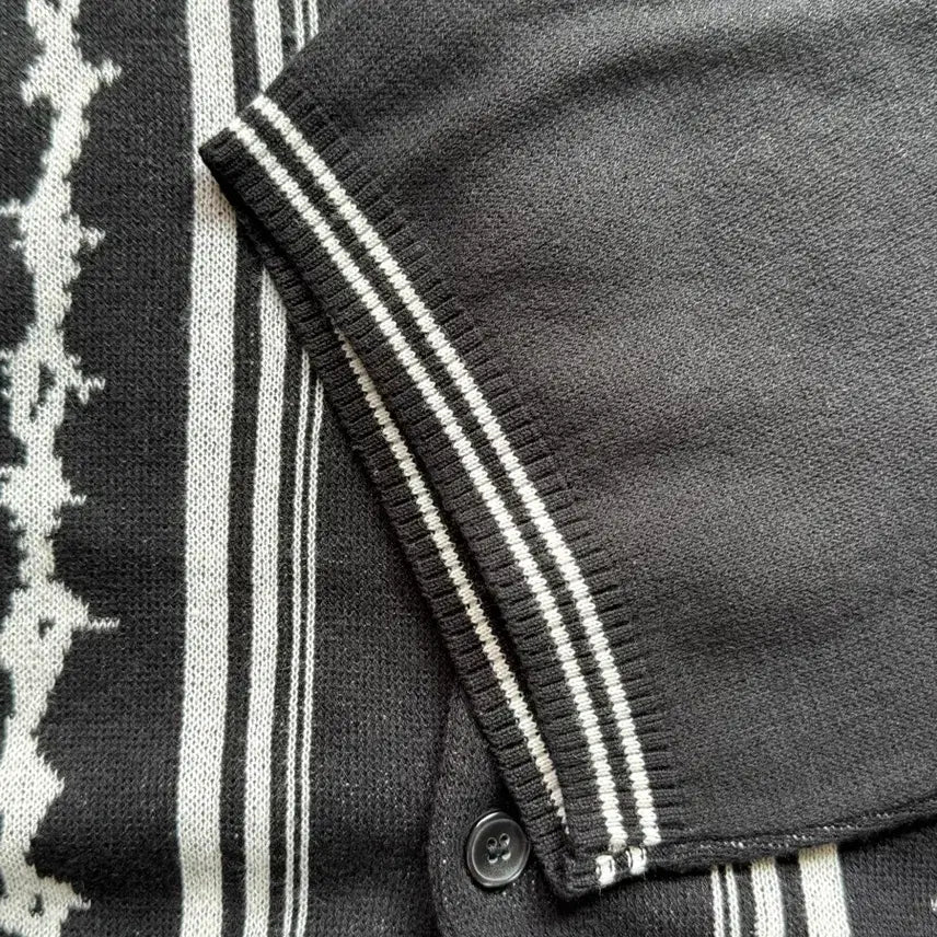 [BUNJANG] KAVISH Striped Half Sleeve Knit Shirt / 카비시 STRIPED HALF SLEEVE KNIT SHIRT BLACK