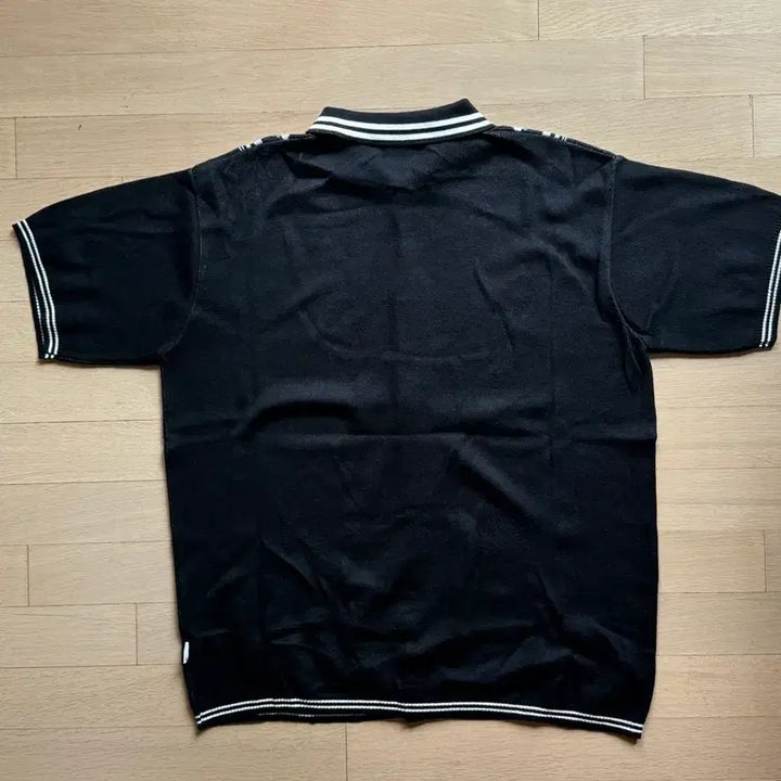 [BUNJANG] KAVISH Striped Half Sleeve Knit Shirt / 카비시 STRIPED HALF SLEEVE KNIT SHIRT BLACK
