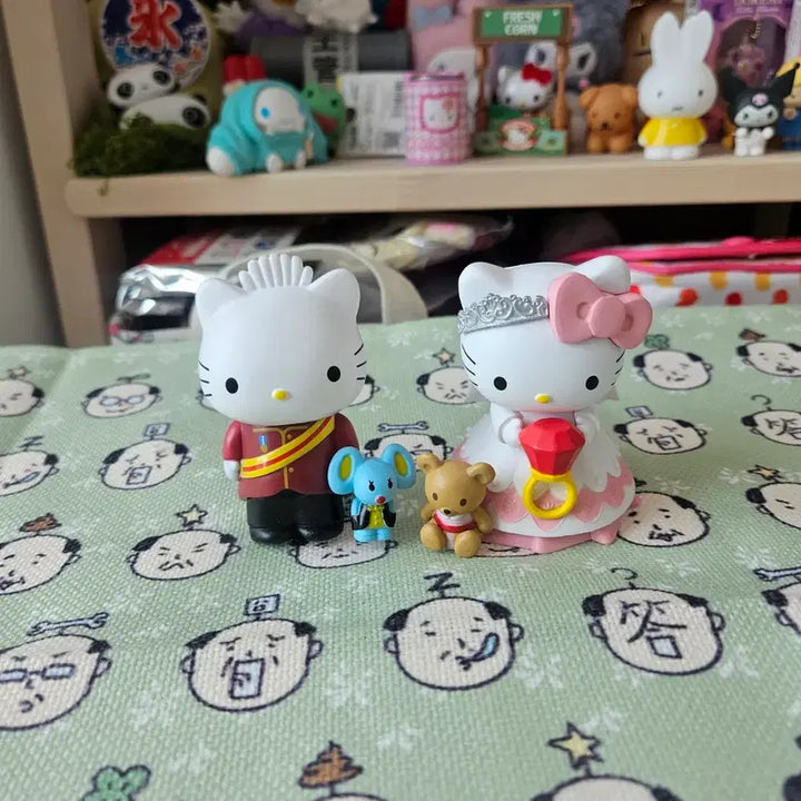 [BUNJANG] Kitty Wedding Figure Set Bride and Groom / 키티 웨딩 피규어 세트 신랑신부 인형