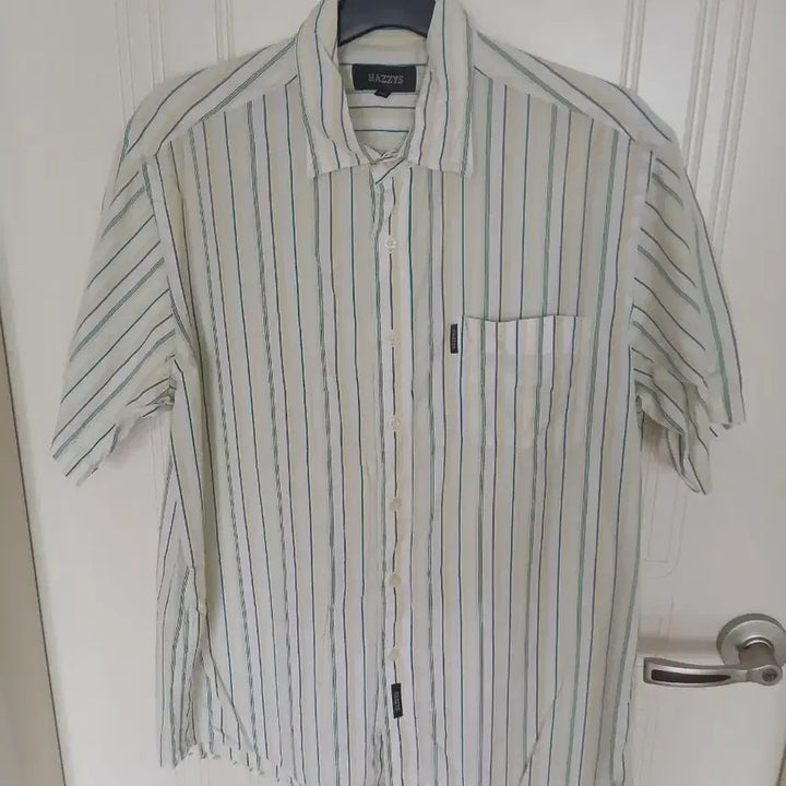 [BUNJANG] Hazzys Stripe Short Sleeve Shirt / 헤지스 스트라이프 반팔 셔츠  105