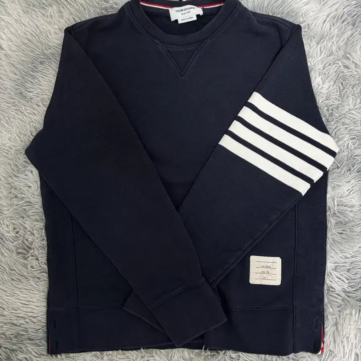 [SOLD OUT] 톰브라운 사선 완장 맨투맨