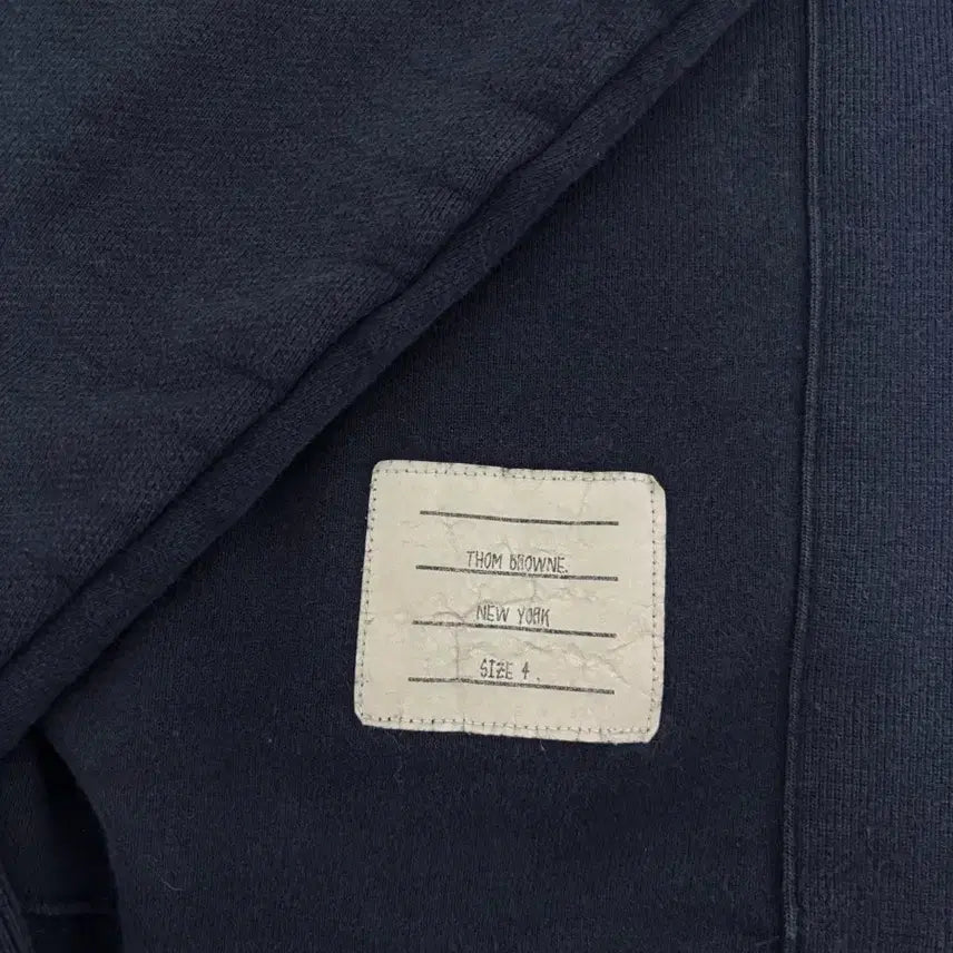 [BUNJANG] Thom Browne Navy Striped Armband Sweatshirt Size 4 / 톰브라운 사선 완장 맨투맨