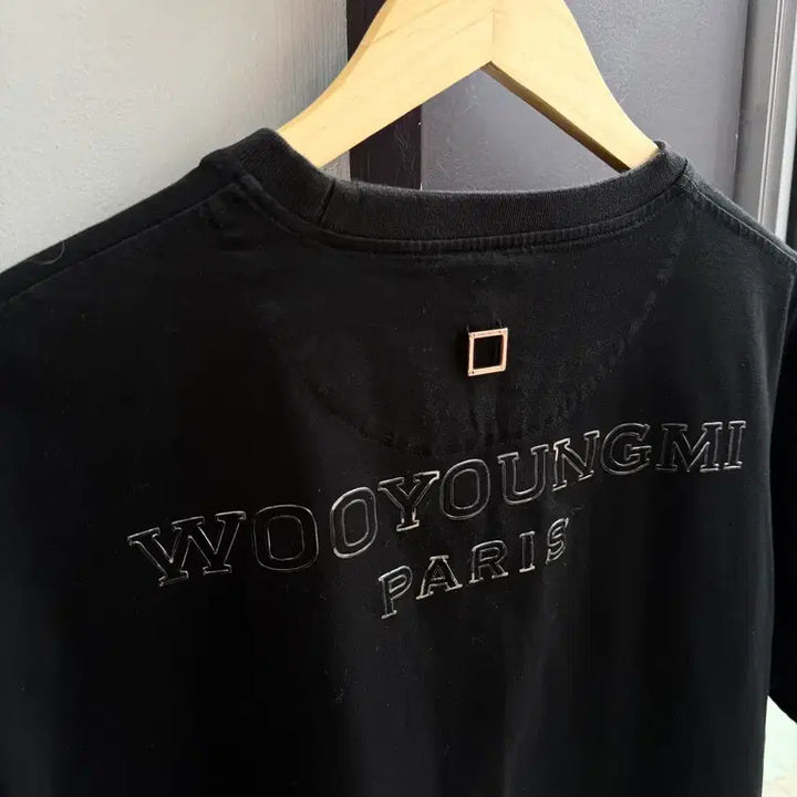 [SOLD OUT] 48/ 우영미 21SS 백로고 라운드 반팔