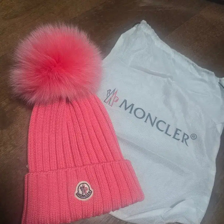 [BUNJANG] Moncler Pink Beanie / 몽클레어 비니 정품