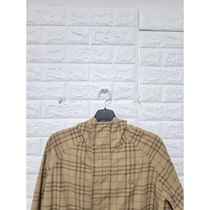 [BUNJANG] Burberry Hooded Windbreaker Jacket / M 버버리 후드집업 바람막이 C992