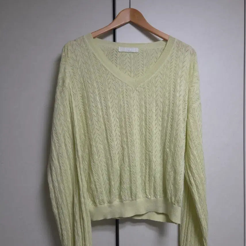 [BUNJANG] OF NOTE Eyelet Knit Top / OF NOTE 오프노트 아일렛 니트