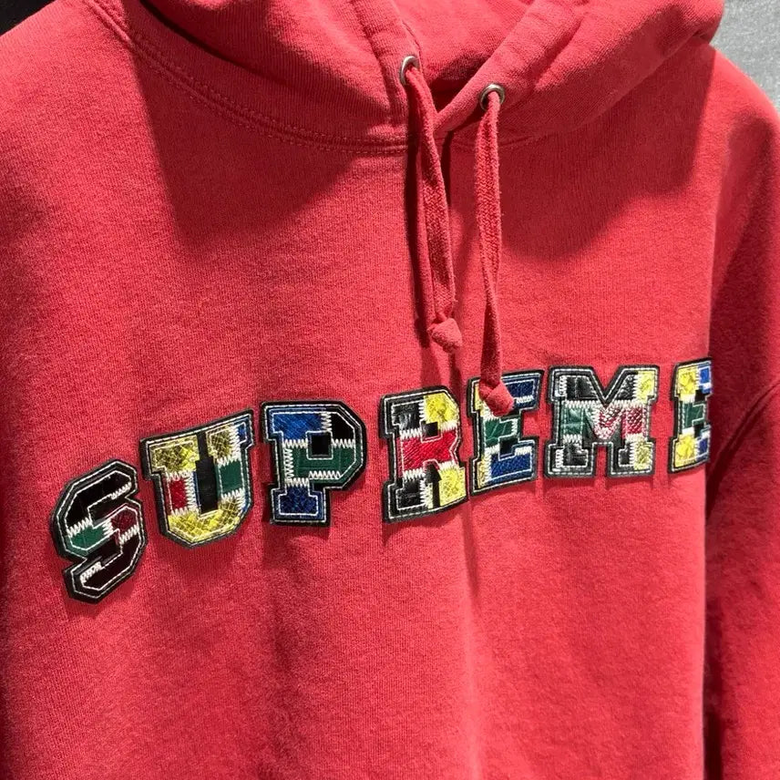 [BUNJANG] Supreme Color Spelling Patch Washed Red Hoodie / S SUPREME 슈프림 컬러 스펠링 패치 워싱 레드 후드티
