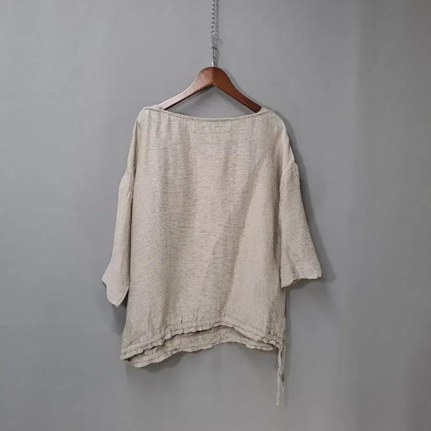 [BUNJANG] Beige Ribbed Hem String Oversized 3/4 Sleeve Blouse / 베이지 잔골지 밑단 스트링 오버핏 7부 소매 블라우스