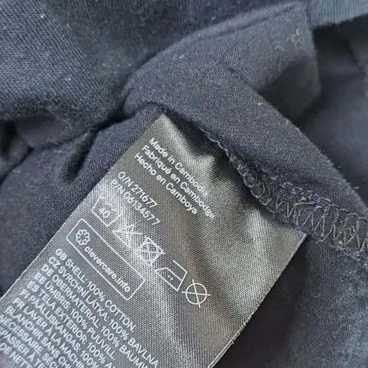 [BUNJANG] H.M Black Cotton Off-Shoulder Blouse / H.M 블랙 면 오프숄더 블라우스