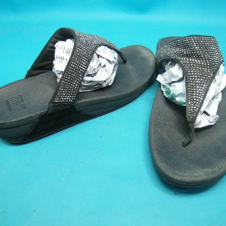 [BUNJANG] Fitflop Crystal Lulu Thong Sandals / 240/245/pu6-500/핏플랍 크리스탈 루루 쪼리 샌들/구제특별시