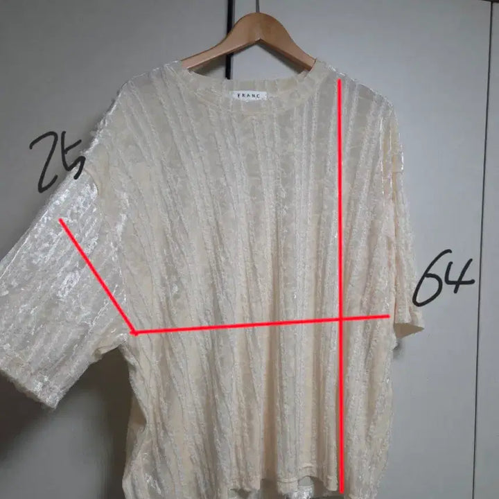 [BUNJANG] Franc Velvet Ruffle Stitching T-shirt / 프랑 franc 벨벳 러플 스티칭 티셔츠