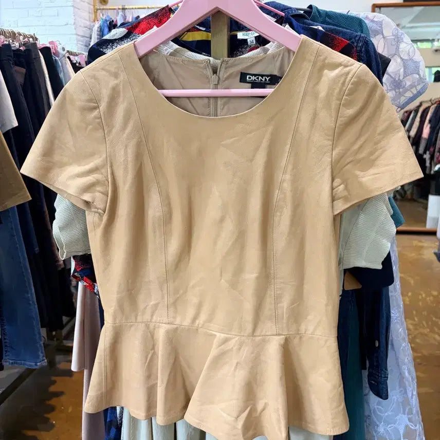 [BUNJANG] DKNY Beige Lambskin Leather Short Sleeve Shirt / DKNY 베이지 가죽 반팔 양가죽