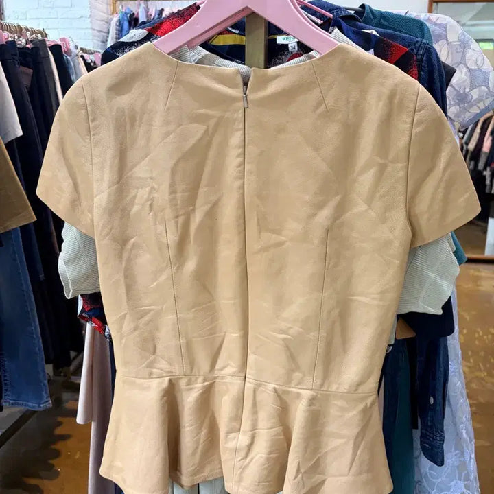 [BUNJANG] DKNY Beige Lambskin Leather Short Sleeve Shirt / DKNY 베이지 가죽 반팔 양가죽